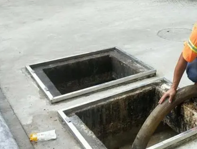 柳城化粪池清理